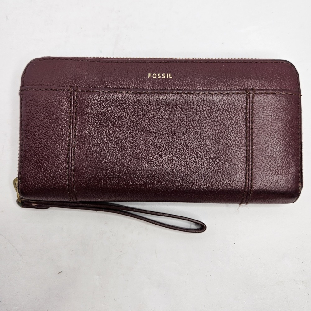 Fossil Wristlet Wallet Burgundy 8" X 4" X 1"